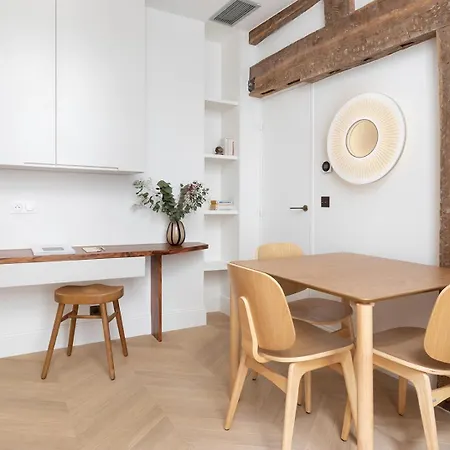 Apartment Collection Moliere -